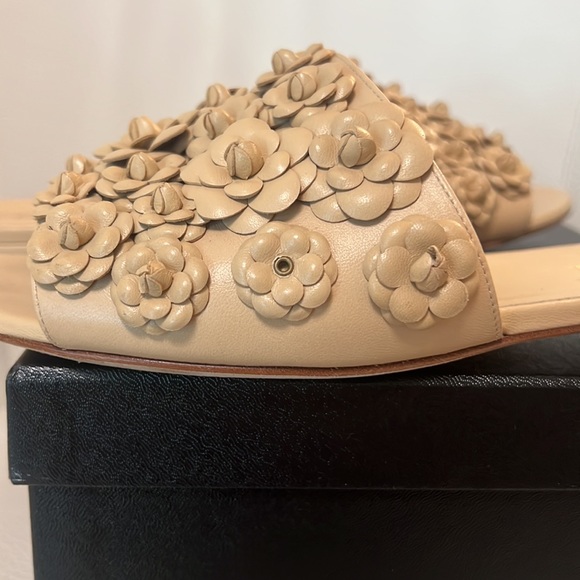 Chanel shoes size 40 - Picture 9 of 10